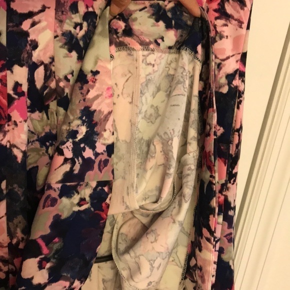 Size 2 💖 Taylor Floral Long Dress with Pockets - Picture 8 of 8
